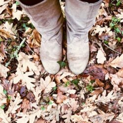 Marcher dans les feuilles d'automne - Faire moins